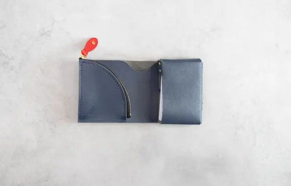 カードがたくさん入る二つ折り財布。小ささと機能を追求。フェイブルミニVer.4